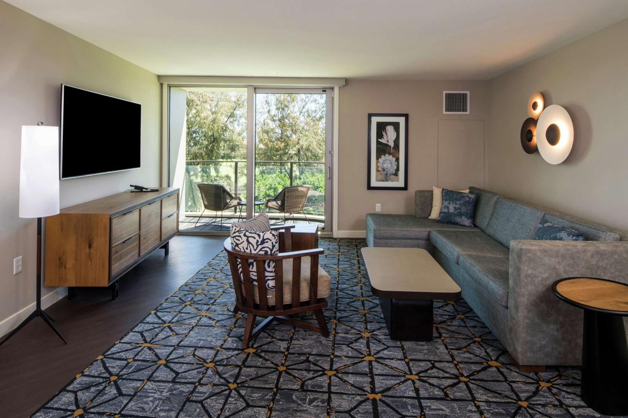 Hilton Grand Vacations Club Ocean Tower Village 3*